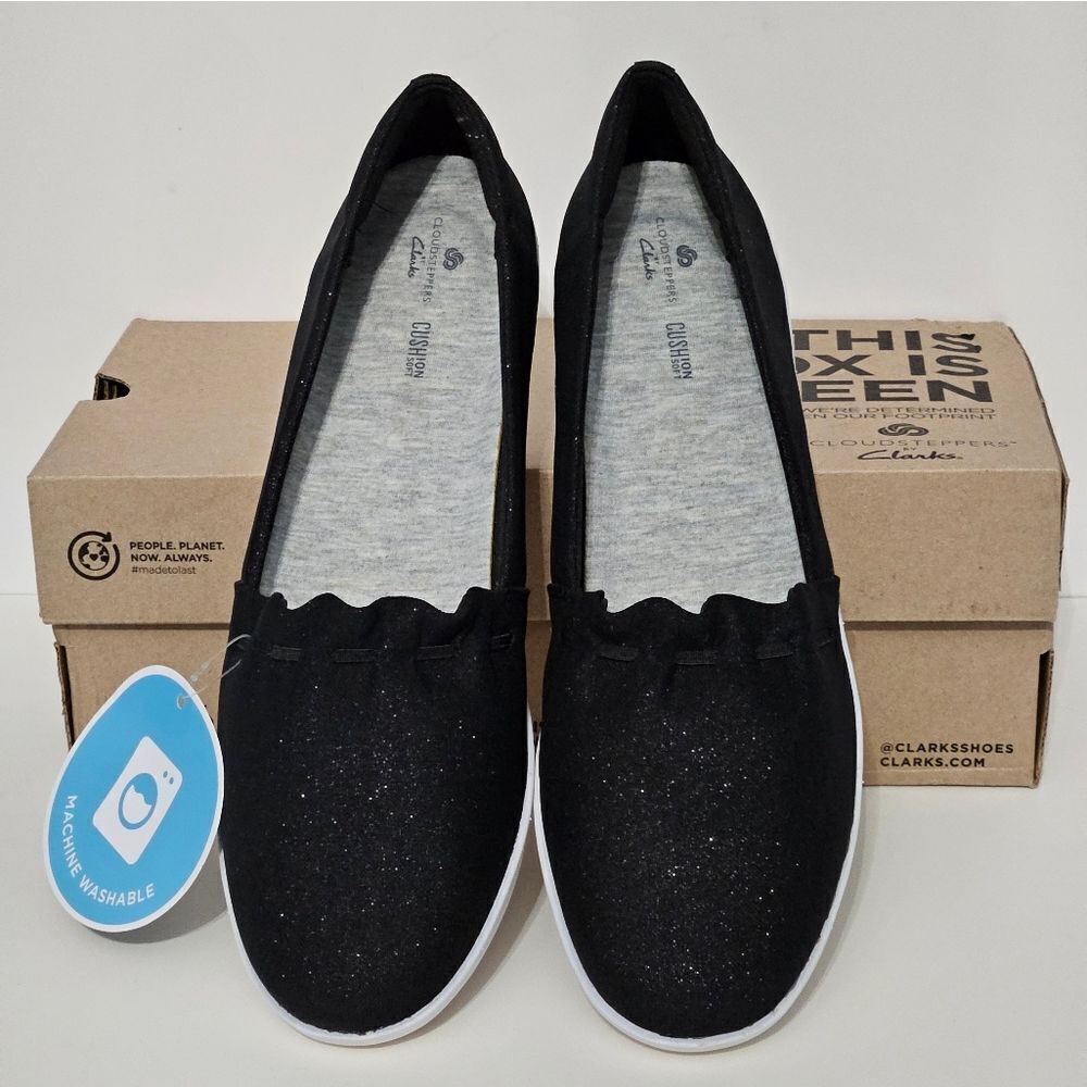 Clarks, Cloudsteppers Ayla in black. NIB, Size 11